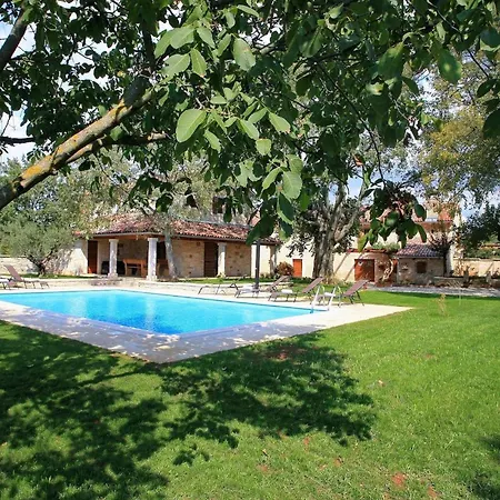 Holiday home Stancija Salamon