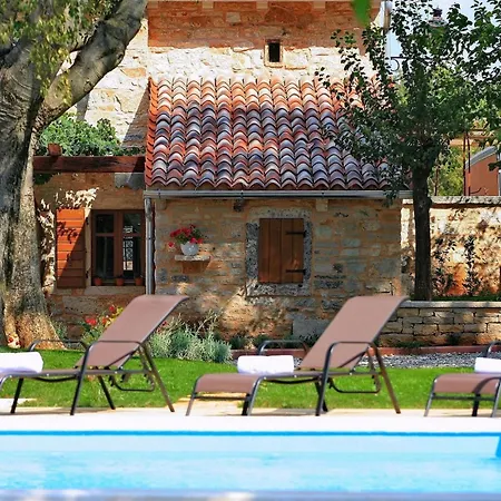 Holiday home Stancija Salamon
