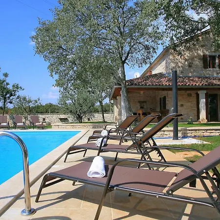 Holiday home Stancija Salamon Svetvincenat