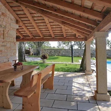 Stancija Salamon Holiday home