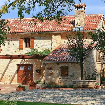 Stancija Salamon Holiday home